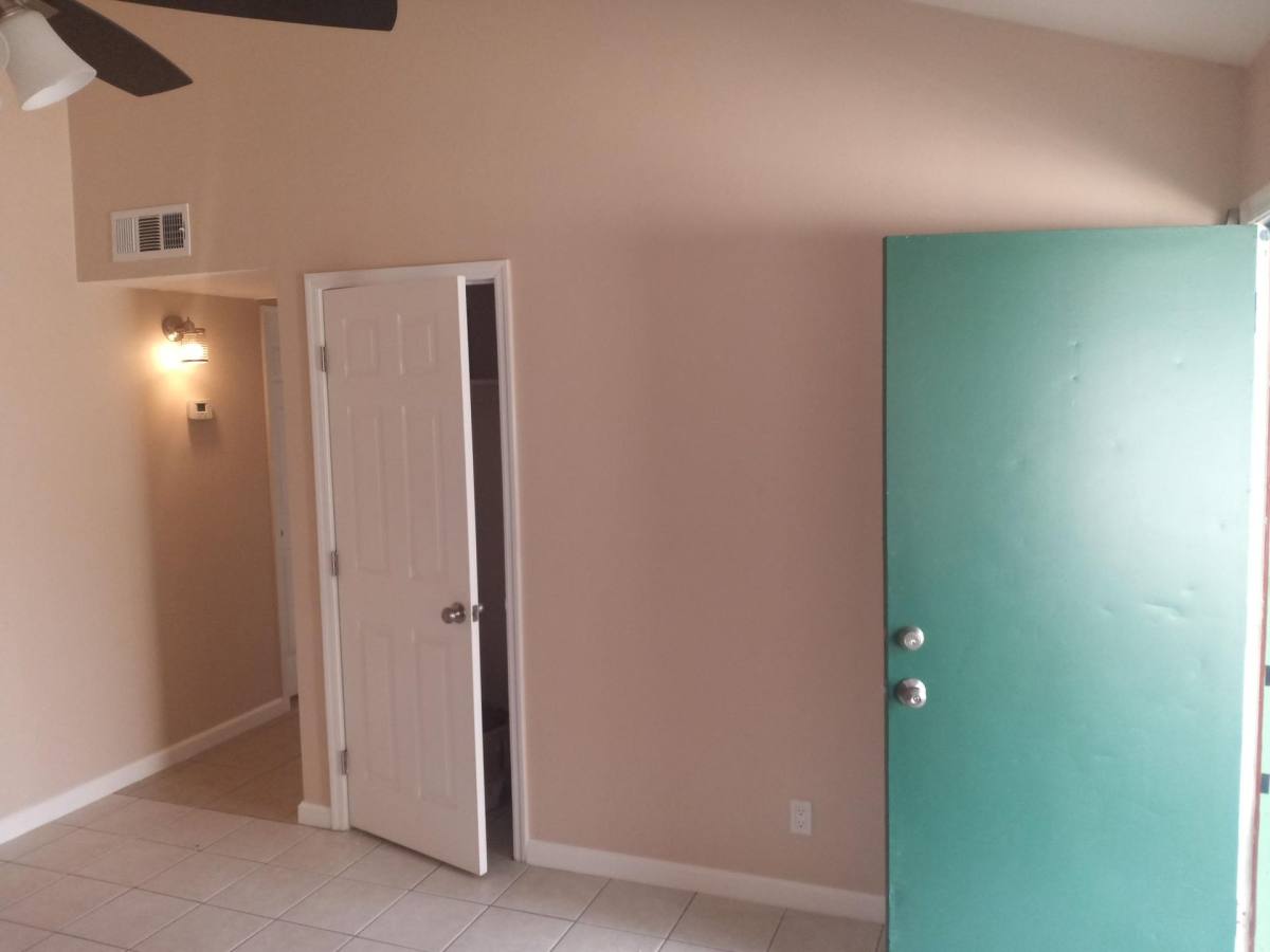 Apartment for rent at 945 E Roma Ave, Phoenix, AZ 85014