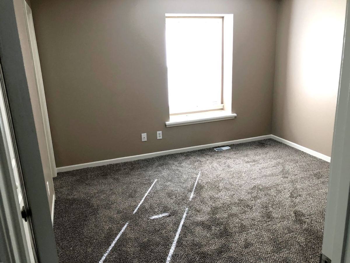 Apartment for rent at 1420 Choctaw St, Leavenworth, KS 66048
