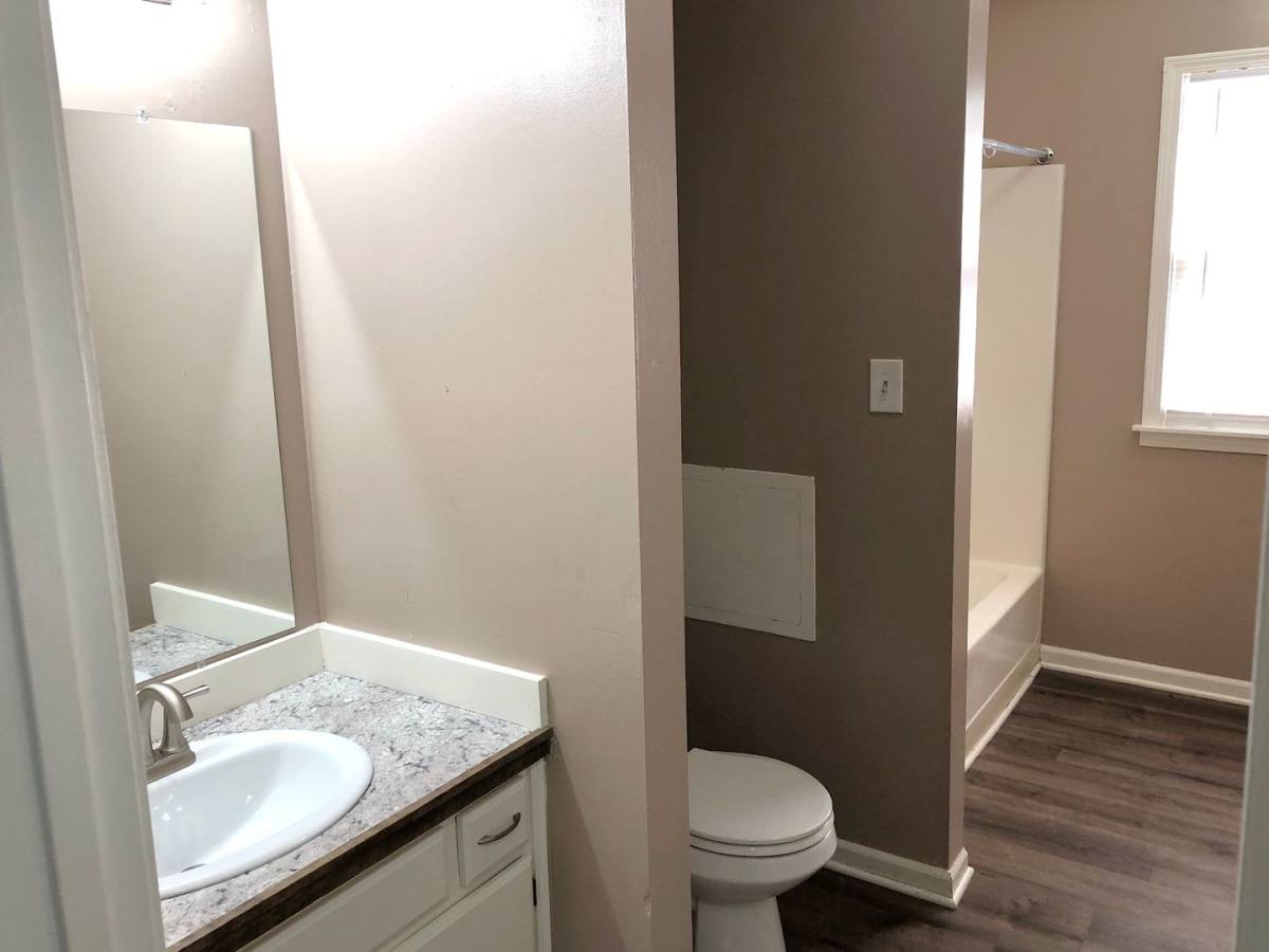 Apartment for rent at 1420 Choctaw St, Leavenworth, KS 66048
