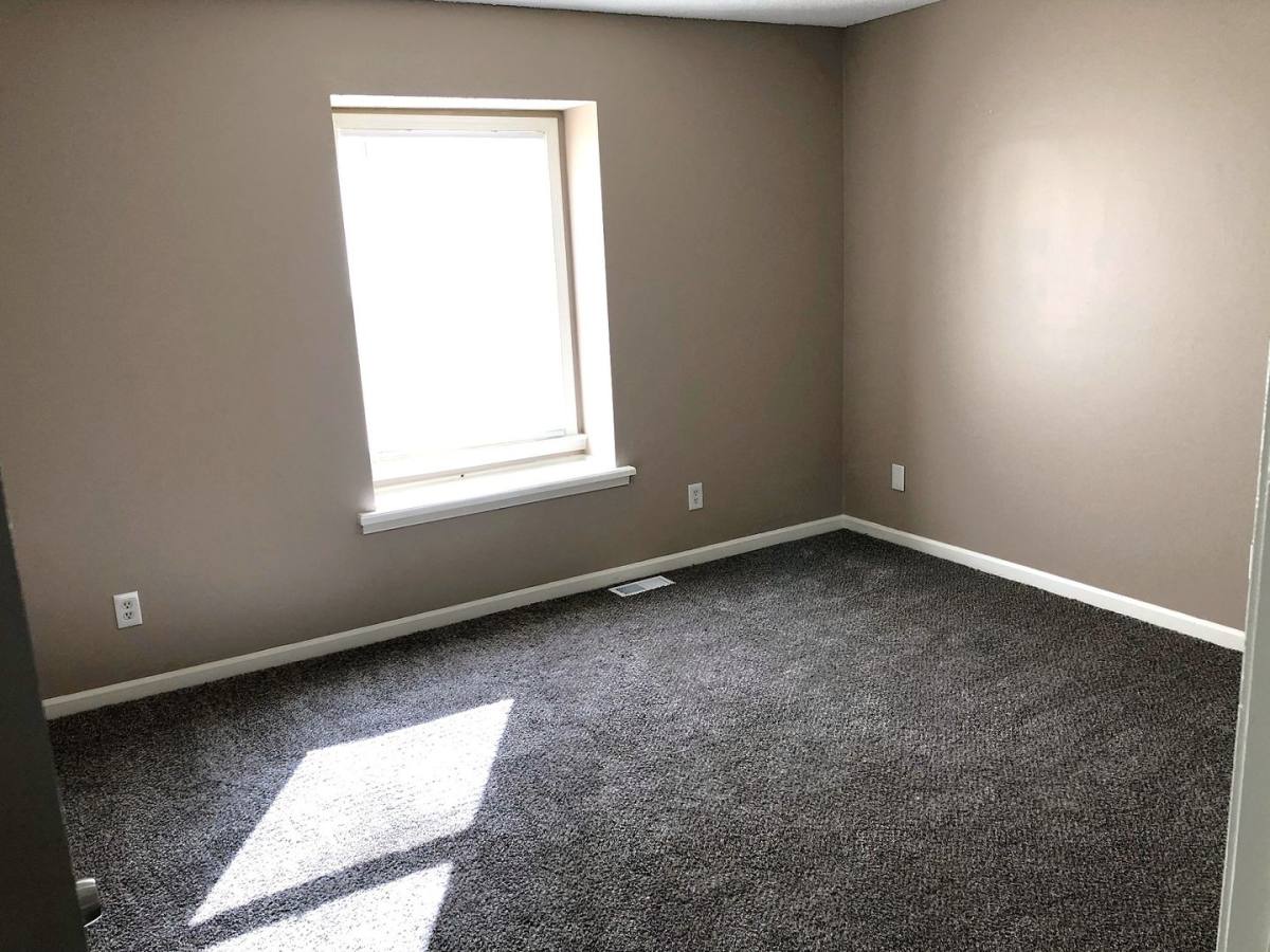 Apartment for rent at 1420 Choctaw St, Leavenworth, KS 66048