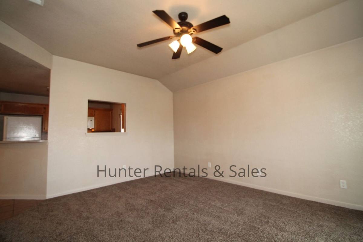 Townhouse for rent at 3507-B Dustin Circle, Killeen, TX 76549