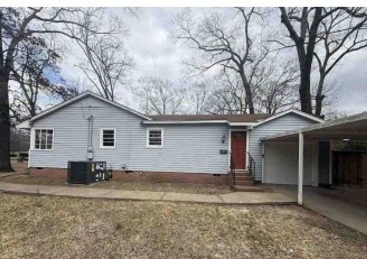 House for rent at 341 E Northside Dr, Jackson, MS 39206