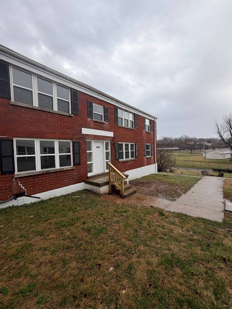 Apartment for rent at 1439 Nightingale Rd, Louisville, KY 40213