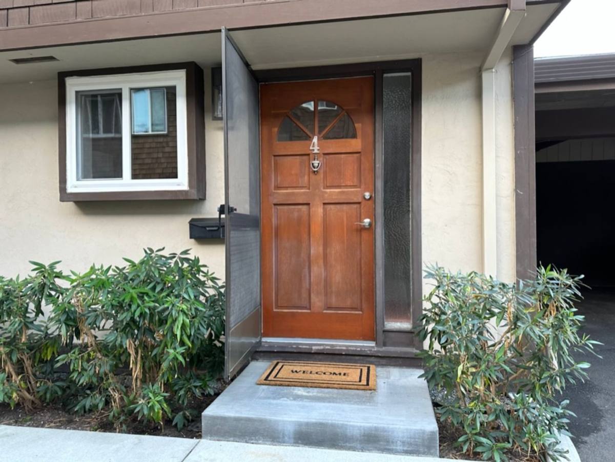Townhouse for rent at 19 Pixley Ave, Corte Madera, CA 94925