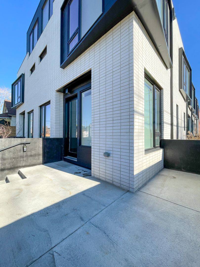 Apartment for rent at 3400 Lawrence St, Denver, CO 80205