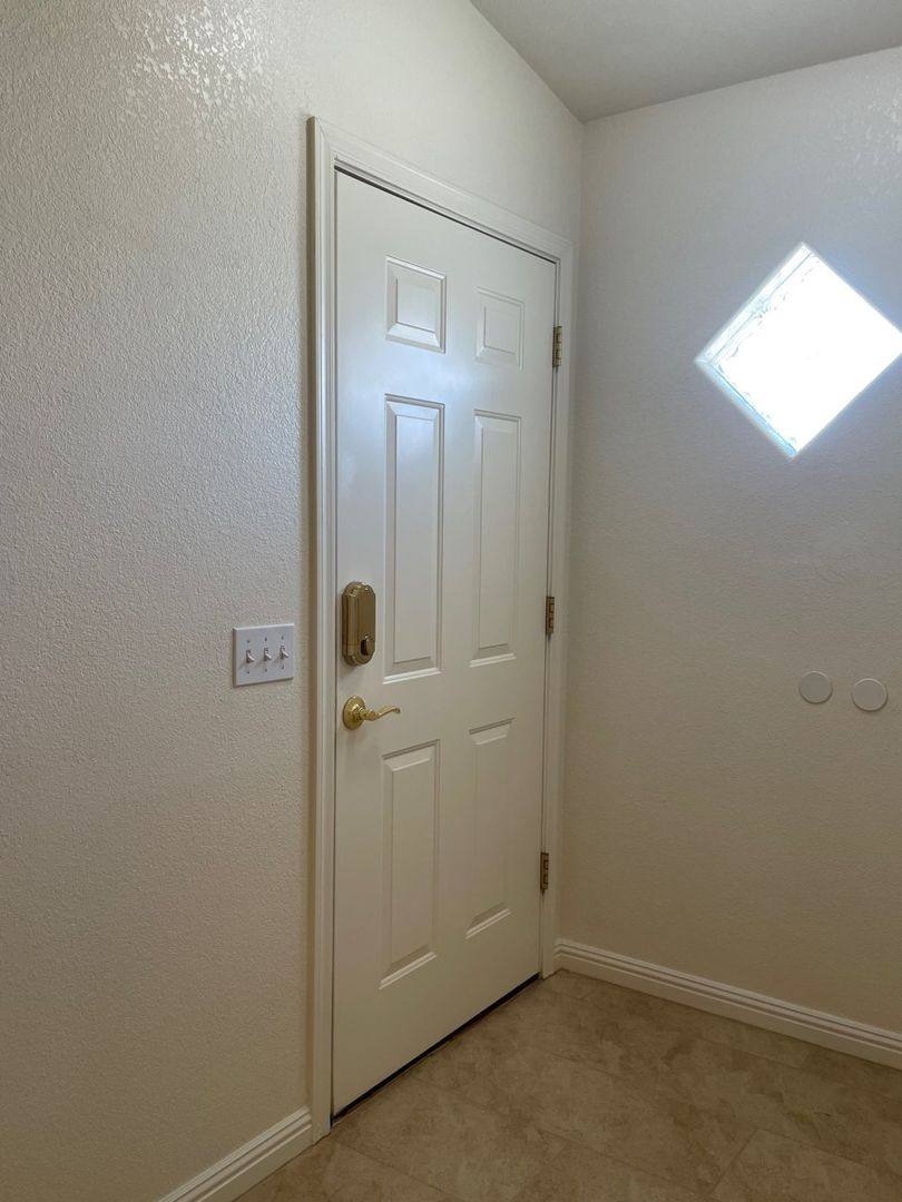 House for rent at 3610 Breakwater Dr, Lake Havasu City, AZ 86406