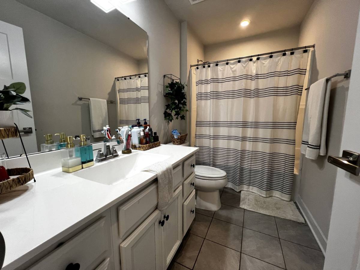 House for rent at 230 Green Lake Rd, Moyock, NC 27958