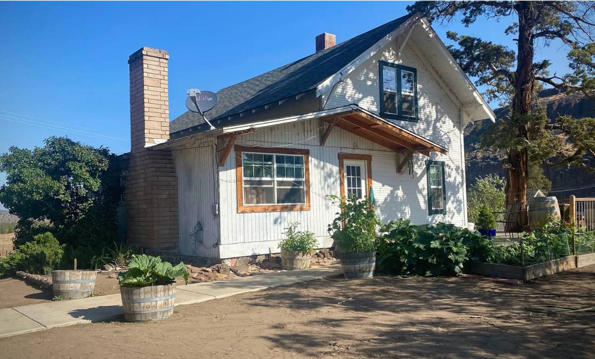 House for rent at 6690 Old Ranch House Rd, Terrebonne, OR 97760