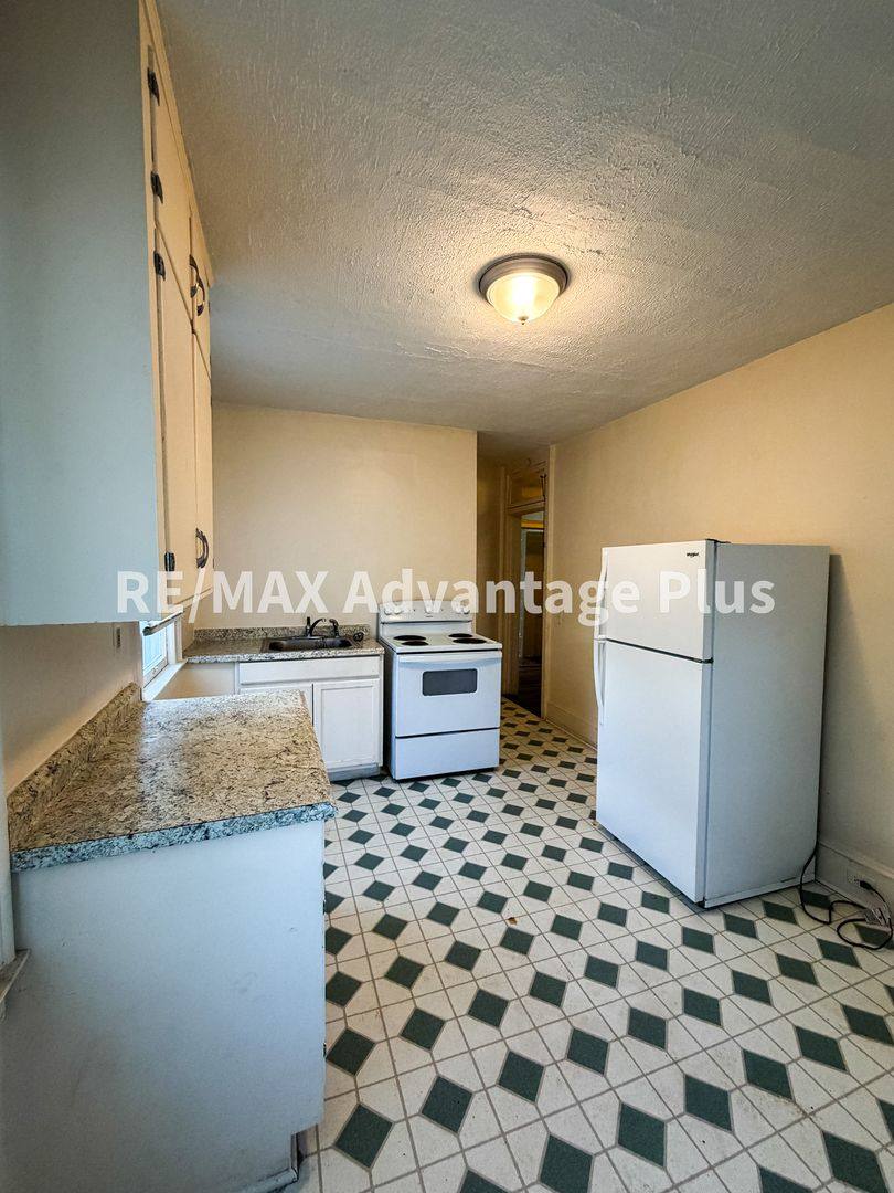 Apartment for rent at 106 Grove St, Farmville, VA 23901
