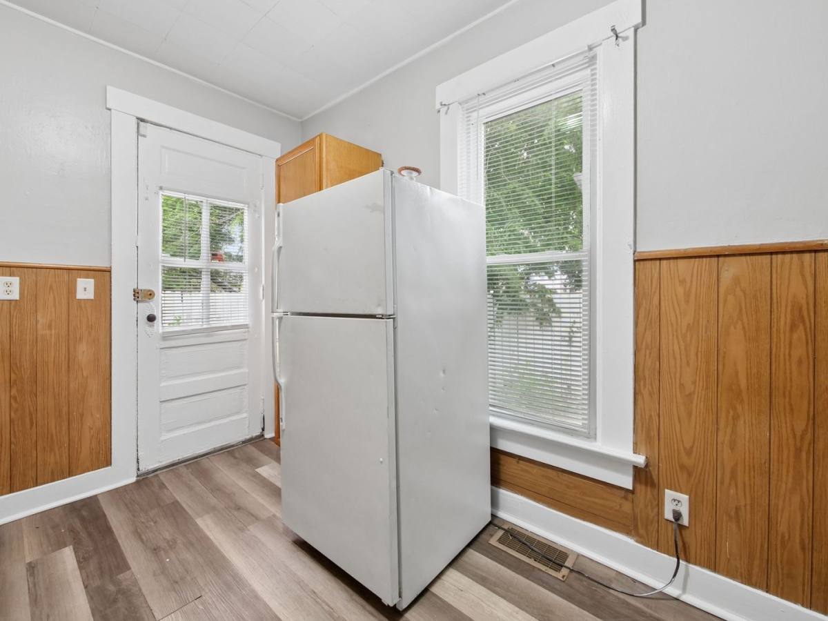 Apartment for rent at 15-17 John St, Dayton, OH 45403