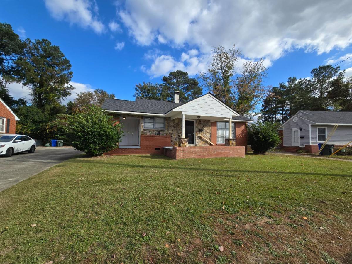 House for rent at 479 McBain Dr, Fayetteville, NC 28305