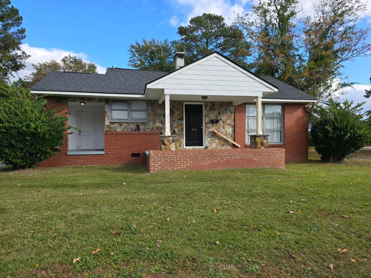 House for rent at 479 McBain Dr, Fayetteville, NC 28305
