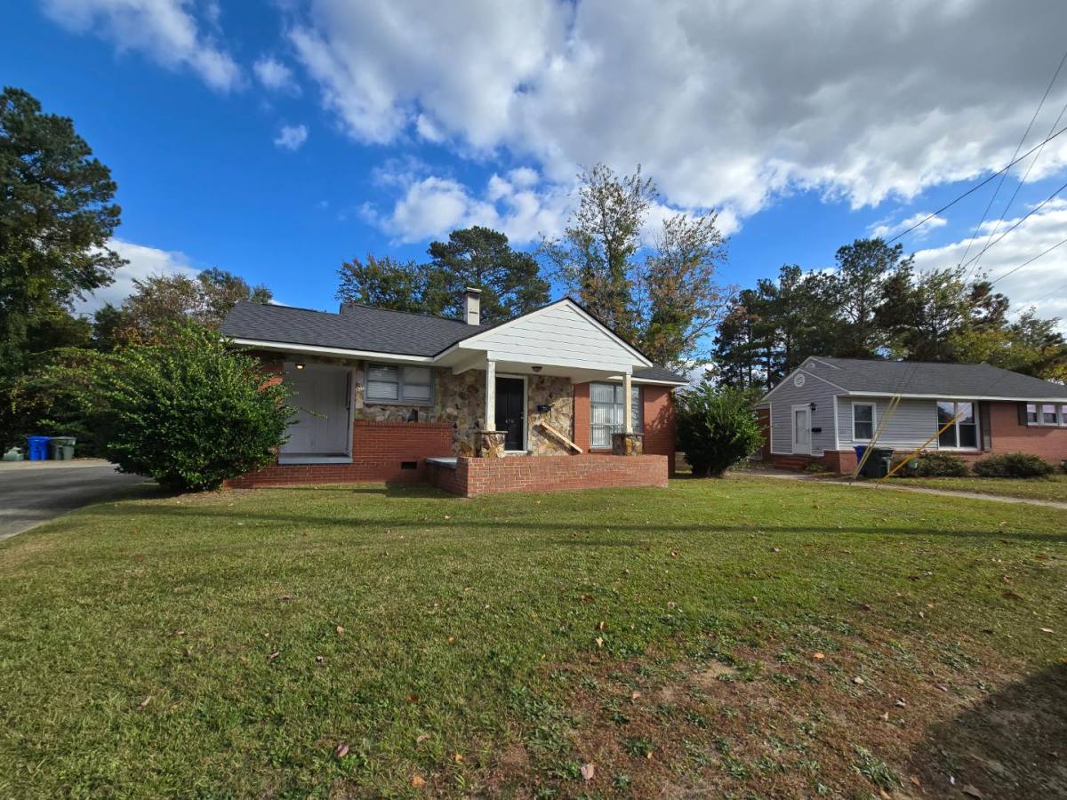 House for rent at 479 McBain Dr, Fayetteville, NC 28305