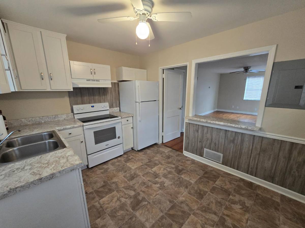 House for rent at 479 McBain Dr, Fayetteville, NC 28305
