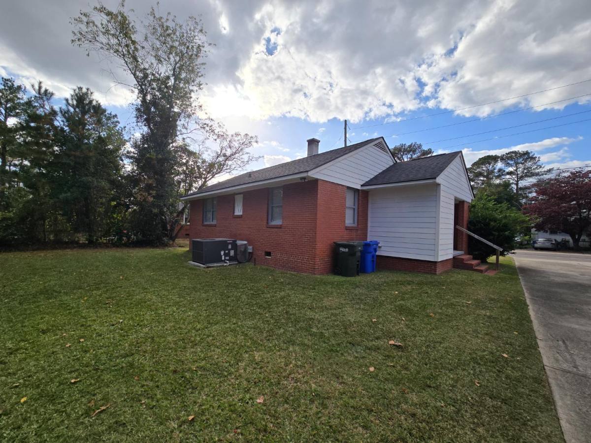 House for rent at 479 McBain Dr, Fayetteville, NC 28305