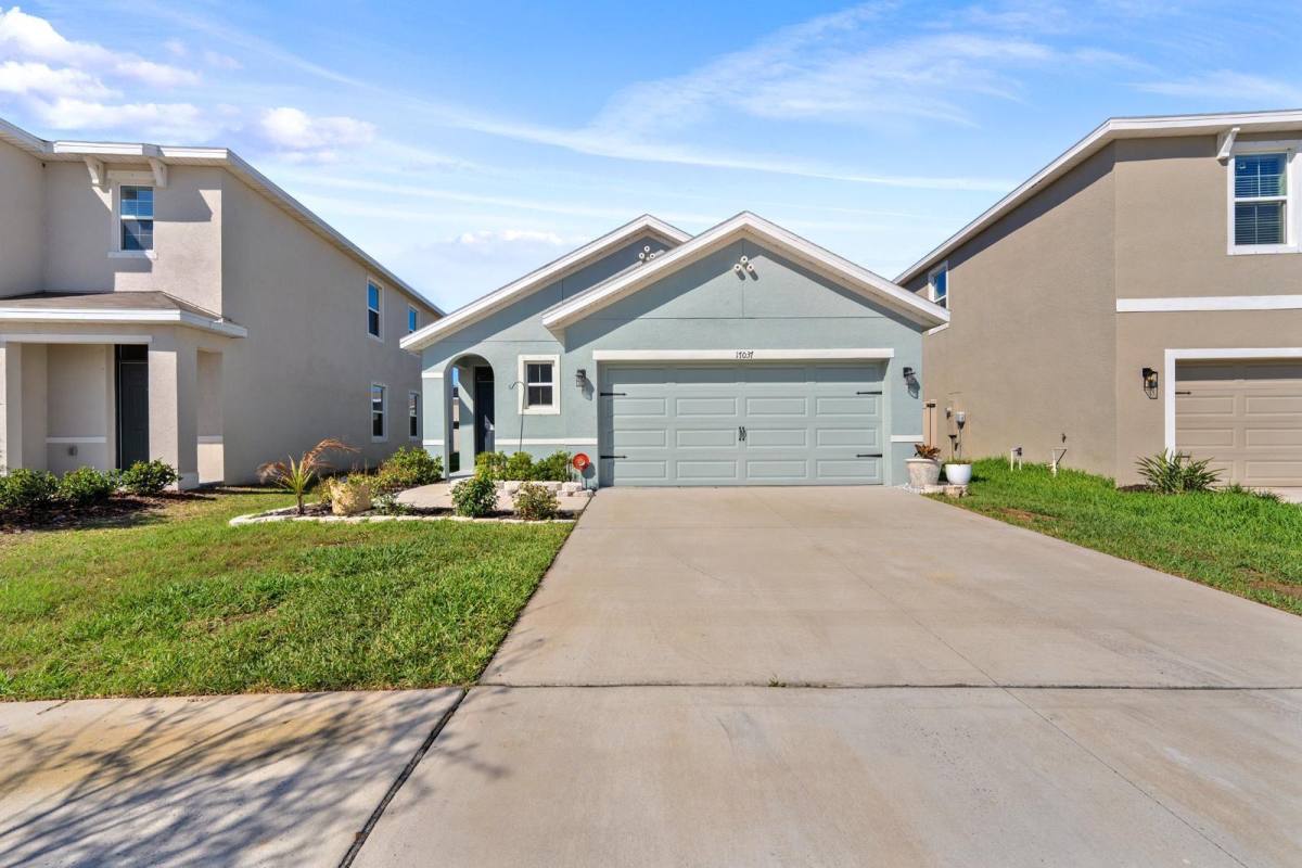 House for rent at 17037 Oval Rum Dr, Wimauma, FL 33598