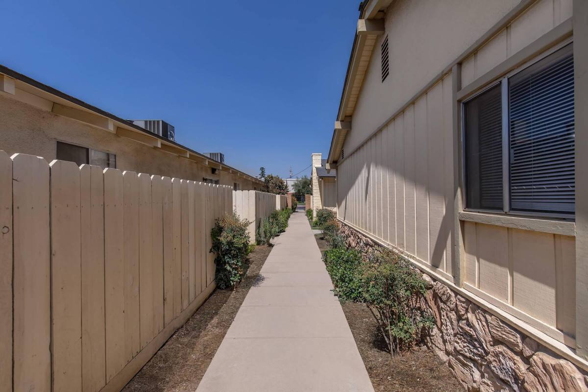 Townhouse for rent at 1712 Howard Rd, Madera, CA 93637