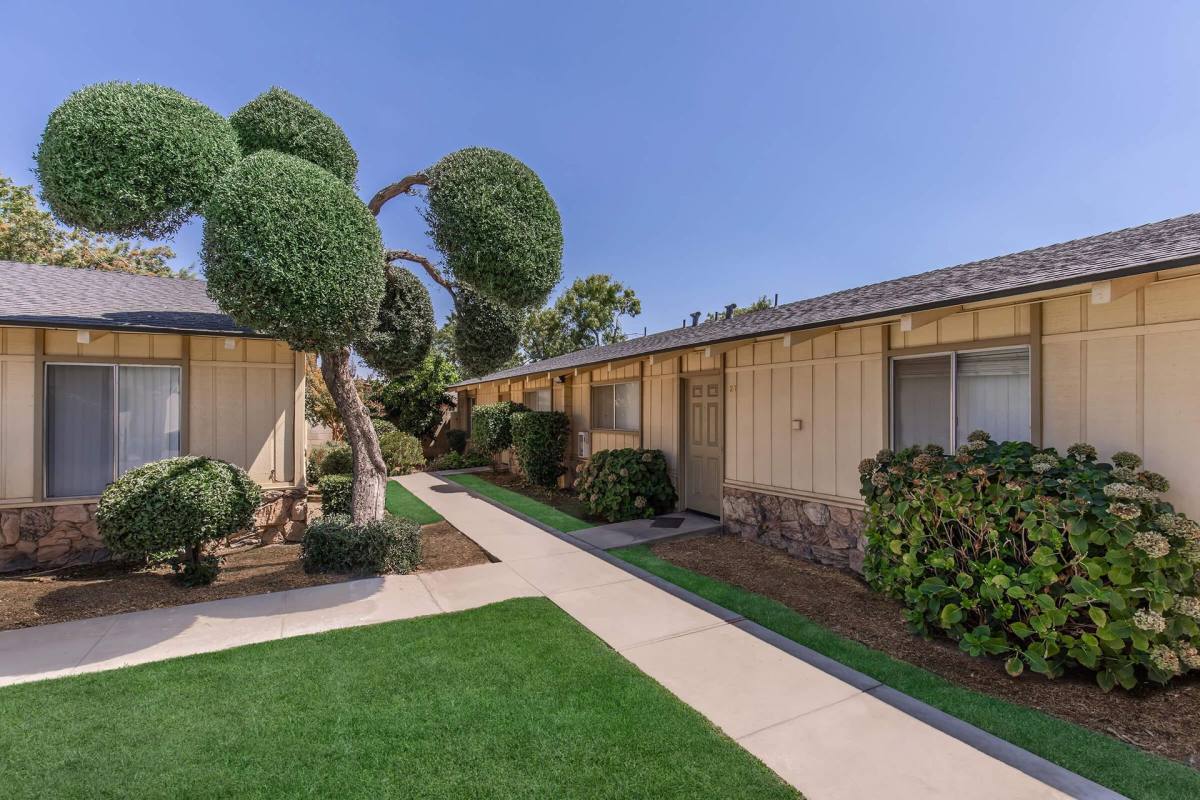 Townhouse for rent at 1712 Howard Rd, Madera, CA 93637