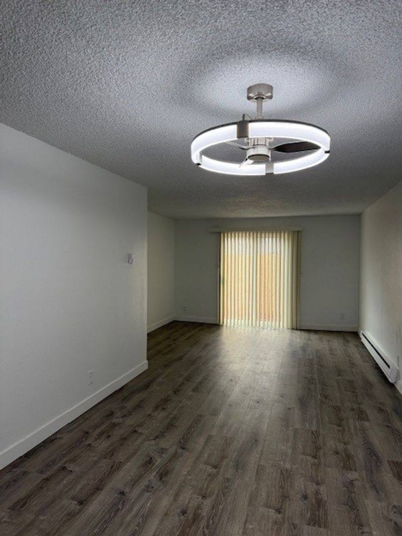 Apartment for rent at 3414 30th Ave NE, Salem, OR 97301