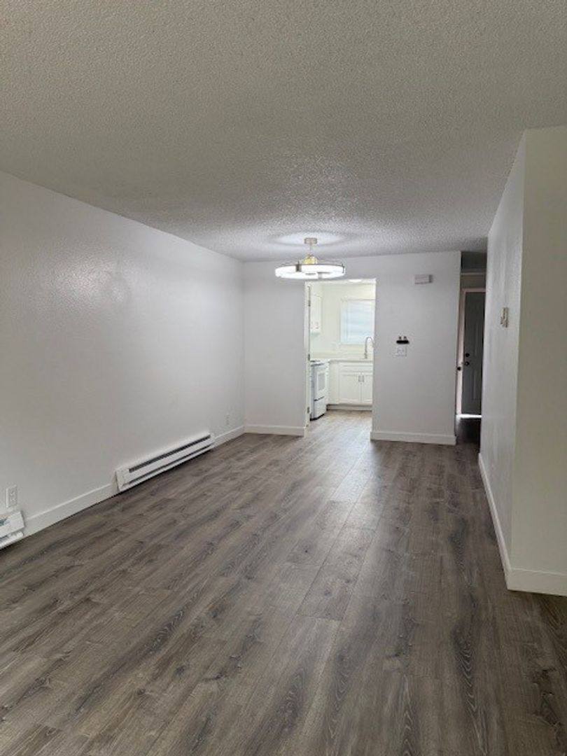 Apartment for rent at 3414 30th Ave NE, Salem, OR 97301