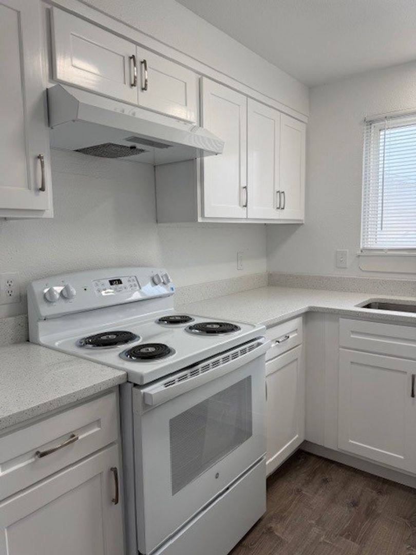 Apartment for rent at 3414 30th Ave NE, Salem, OR 97301