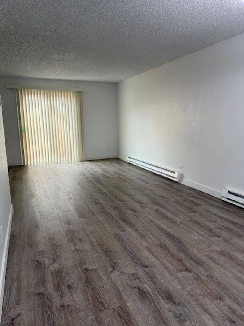 Apartment for rent at 3414 30th Ave NE, Salem, OR 97301