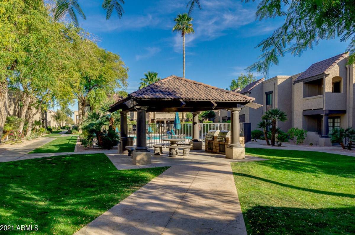 Apartment for rent at 5995 N 78th St, Scottsdale, AZ 85250