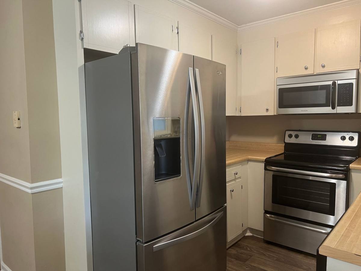 Townhouse for rent at 137 N Springs Court, Macon, GA 31210