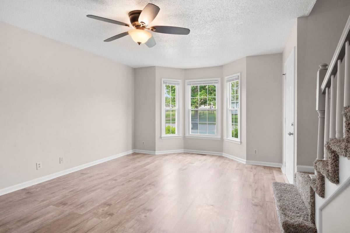 House for rent at 907 Desota Lane, Oak Grove, KY 42262