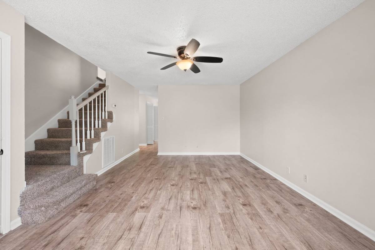 House for rent at 907 Desota Lane, Oak Grove, KY 42262