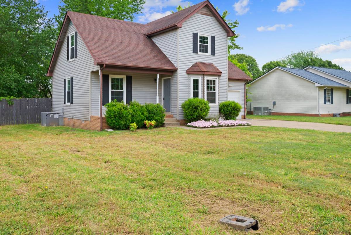 House for rent at 907 Desota Lane, Oak Grove, KY 42262