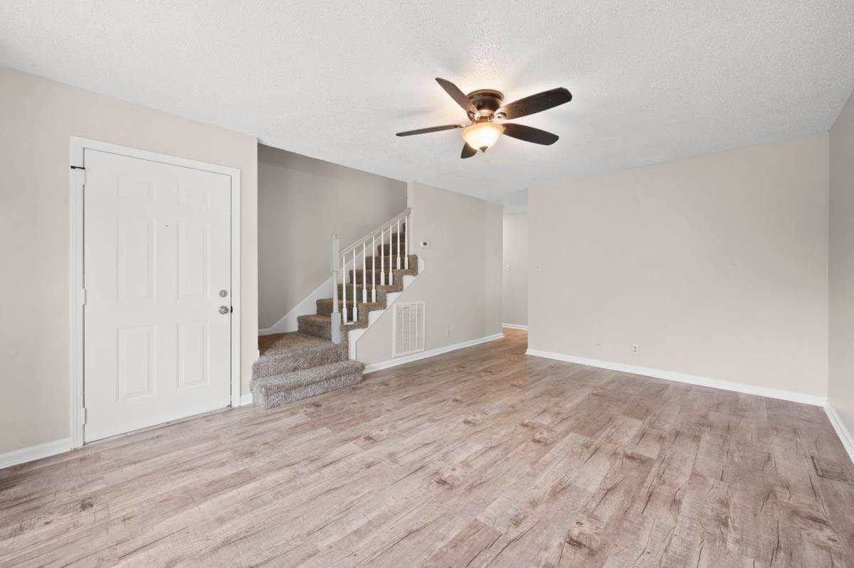 House for rent at 907 Desota Lane, Oak Grove, KY 42262