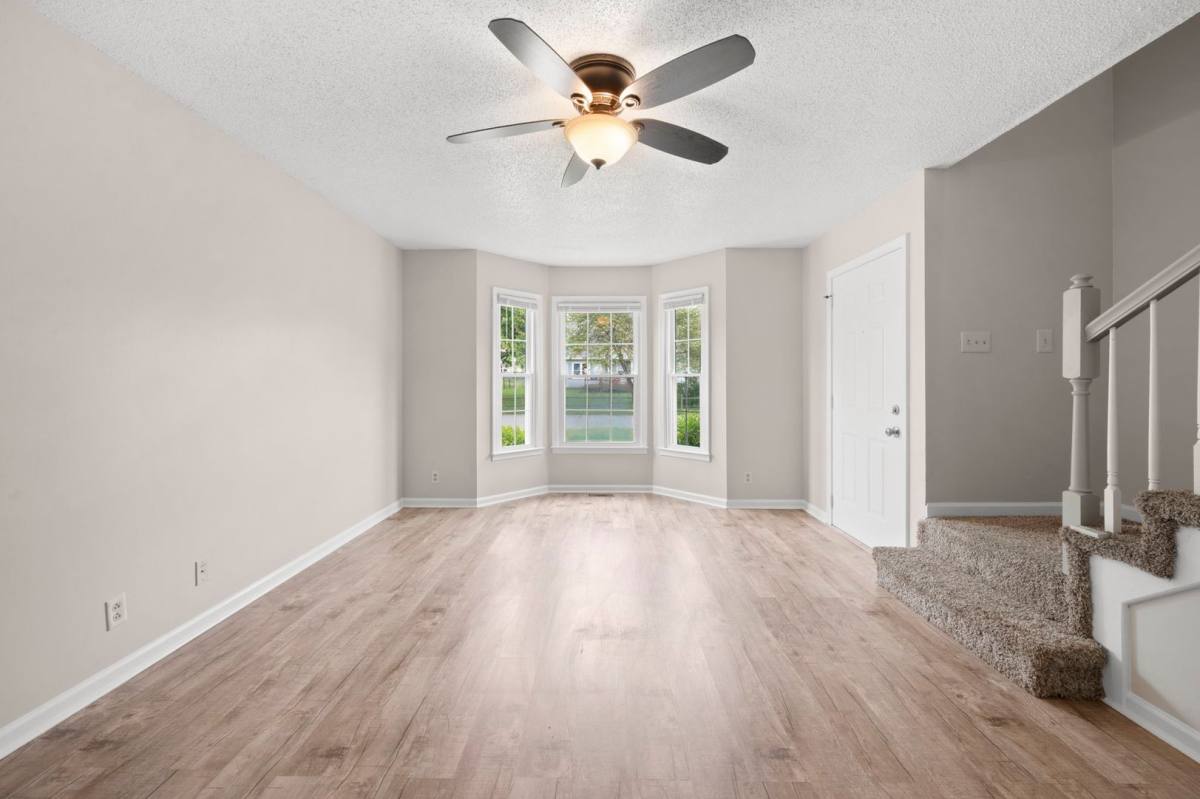 House for rent at 907 Desota Lane, Oak Grove, KY 42262
