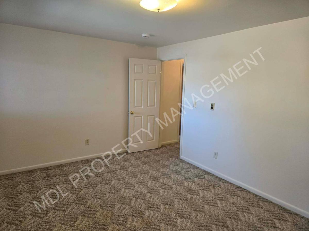 Apartment for rent at 121 N Woodbridge, Saginaw, MI 48602