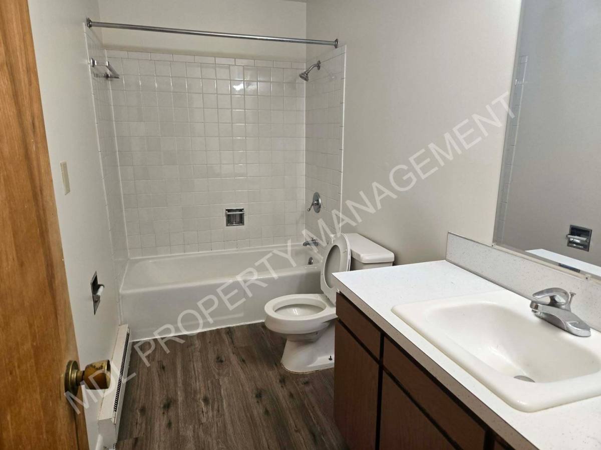 Apartment for rent at 121 N Woodbridge, Saginaw, MI 48602