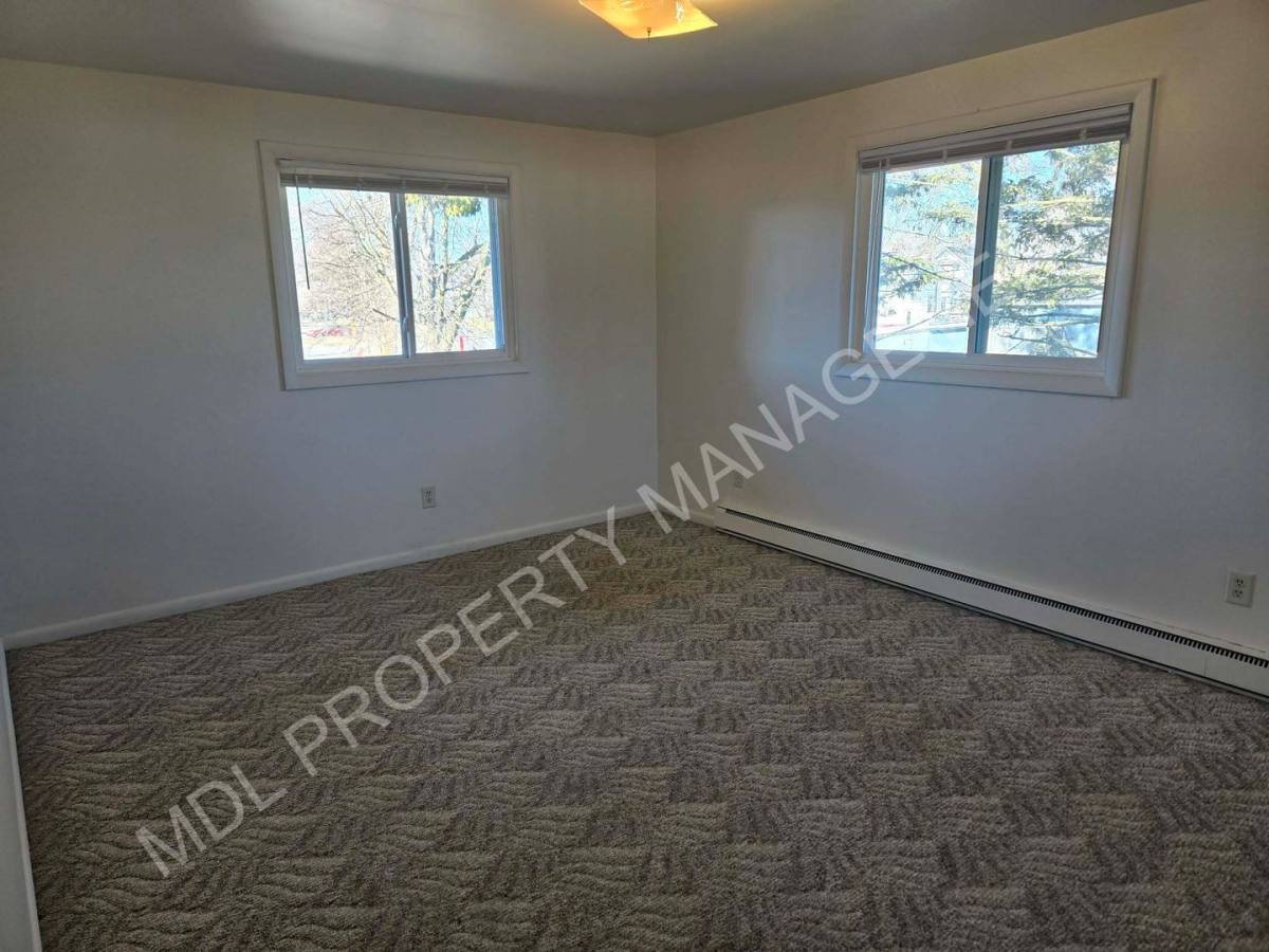 Apartment for rent at 121 N Woodbridge, Saginaw, MI 48602