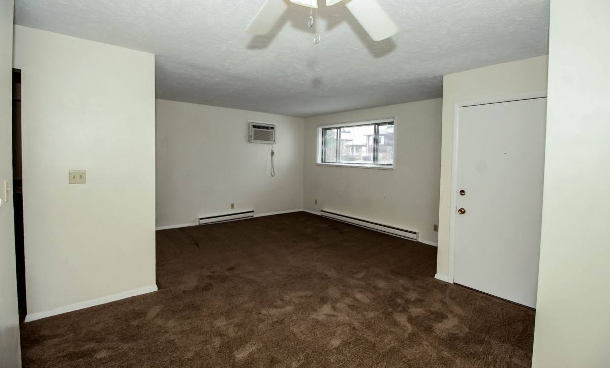 Apartment for rent at 714 Arcadia Dr, Bloomington, IL 61704