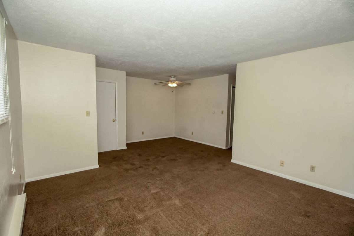 Apartment for rent at 714 Arcadia Dr, Bloomington, IL 61704