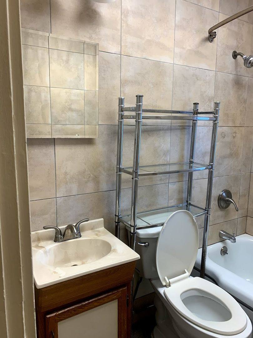 Apartment for rent at 816 N Sheridan Ave #2, Pittsburgh, PA 15206