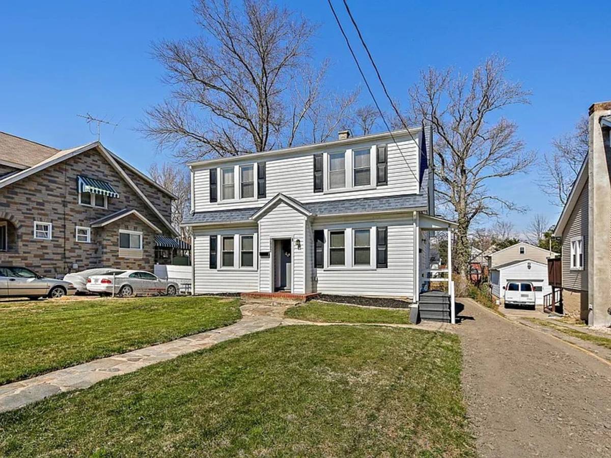 Apartment for rent at 2802 Berwick Ave, Parkville, MD 21234