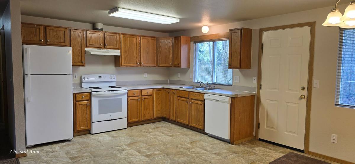 House for rent at 2261 E Crestview Dr, Shelton, WA 98584