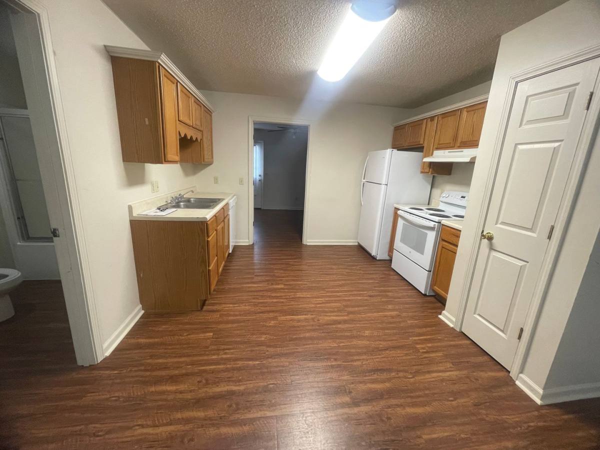 Apartment for rent at 1611 Campbell St, Murray, KY 42071