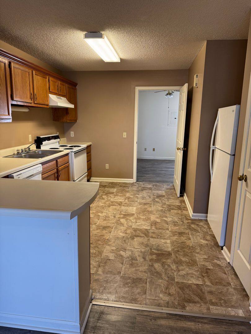 Apartment for rent at 1611 Campbell St, Murray, KY 42071