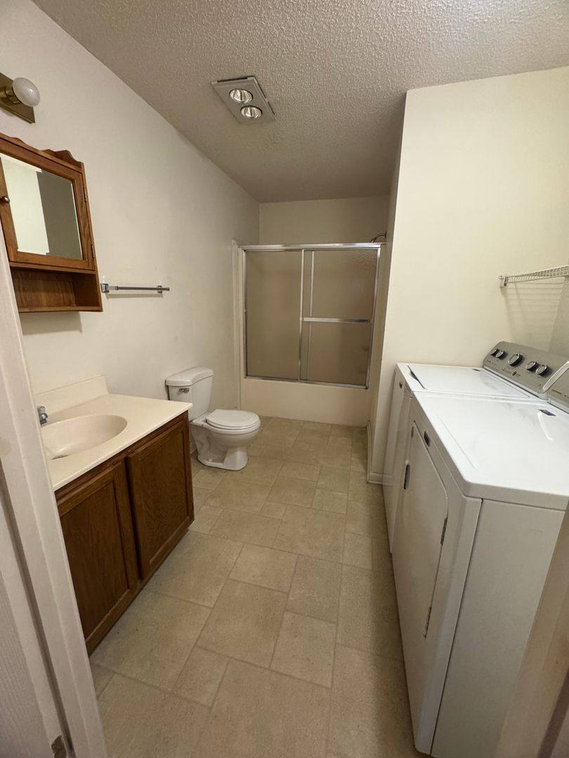 Apartment for rent at 1611 Campbell St, Murray, KY 42071