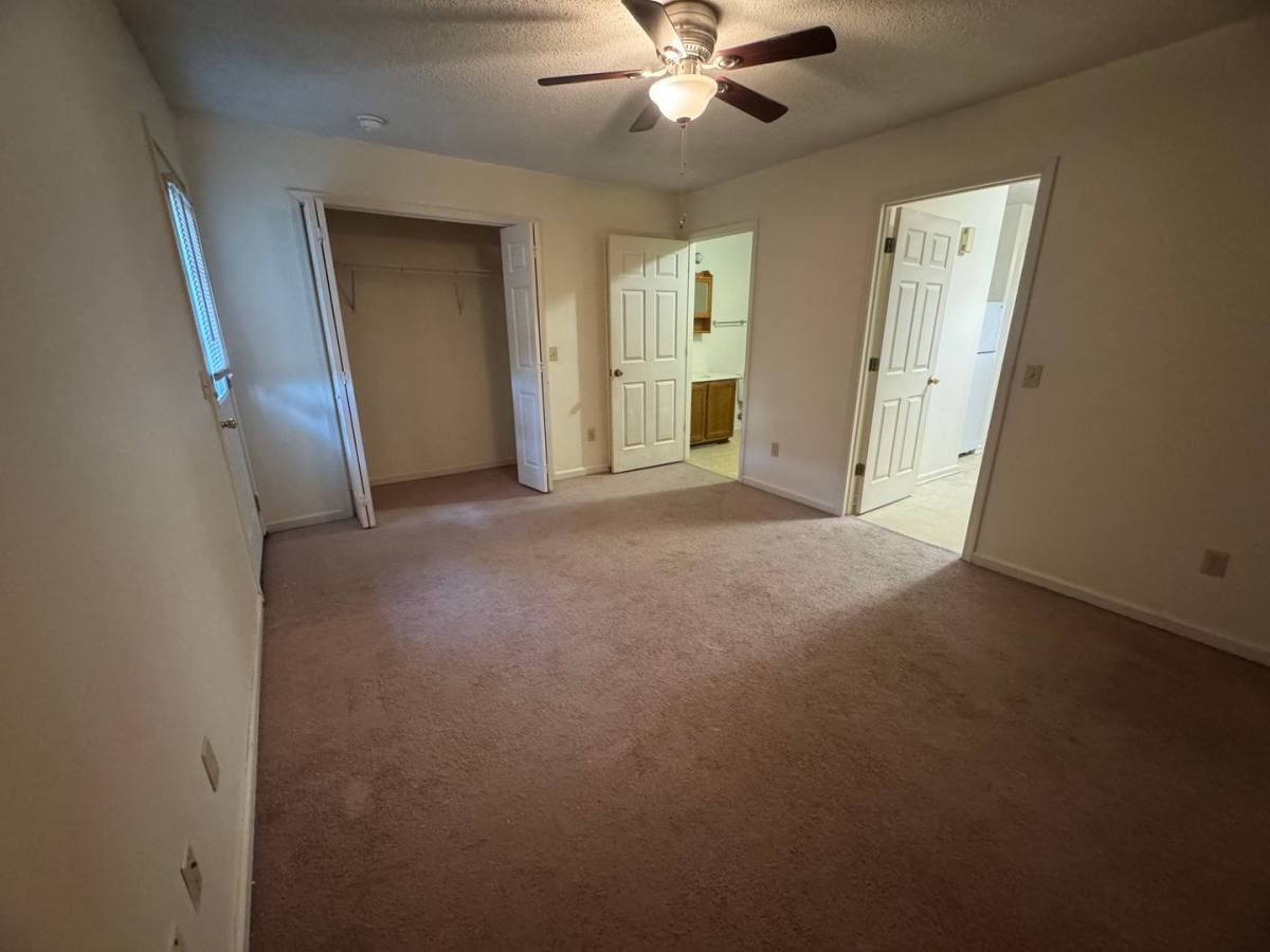 Apartment for rent at 1611 Campbell St, Murray, KY 42071