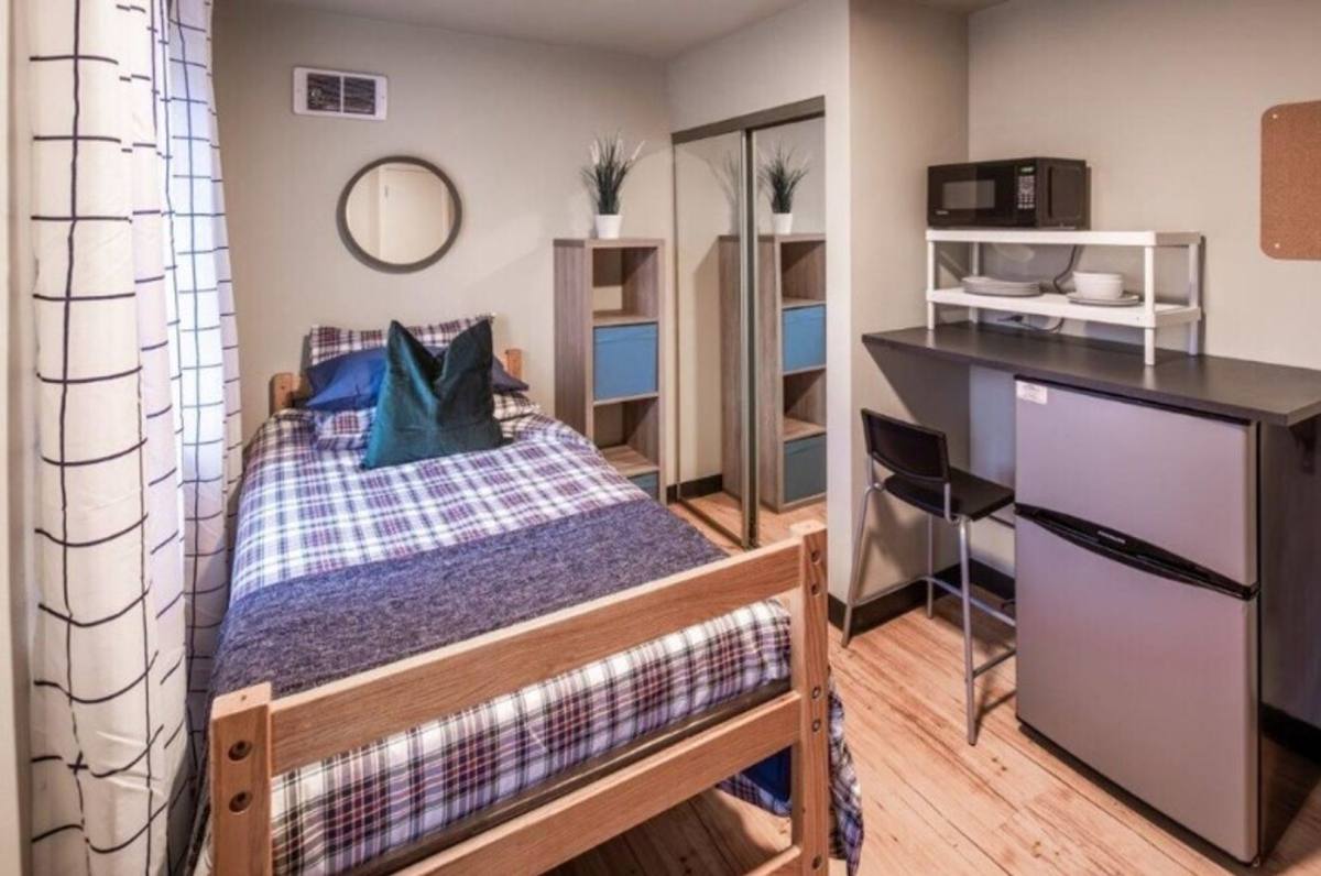 Apartment for rent at 4754 18th Ave NE, Seattle, WA 98105