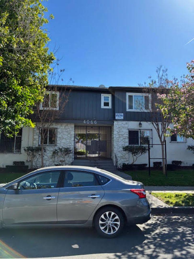 Apartment for rent at 4066 Coco Ave, Los Angeles, CA 90008