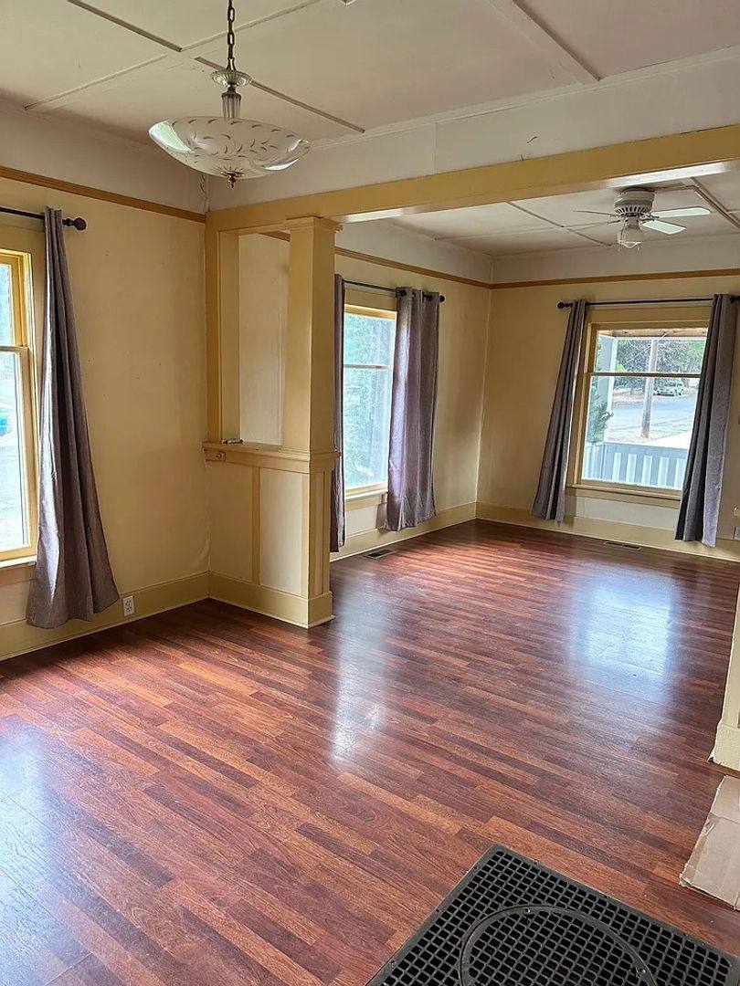 Apartment for rent at 509 N Cle Elum St, Ellensburg, WA 98926