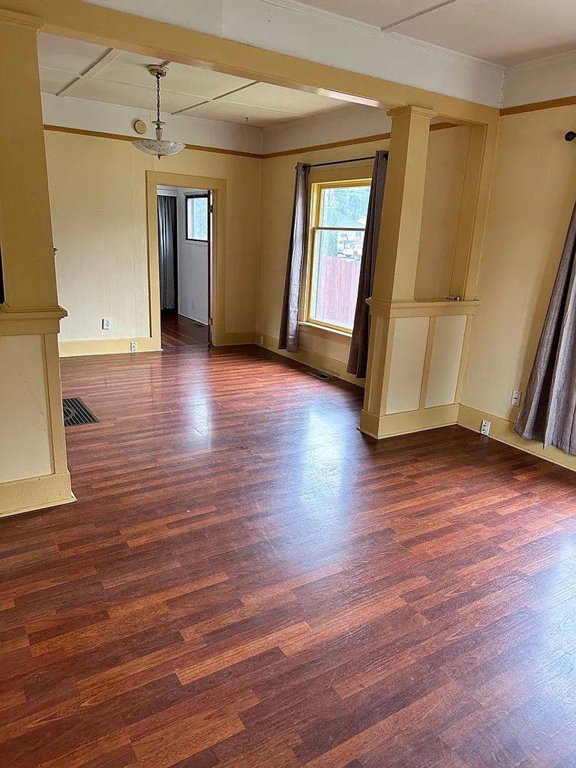 Apartment for rent at 509 N Cle Elum St, Ellensburg, WA 98926