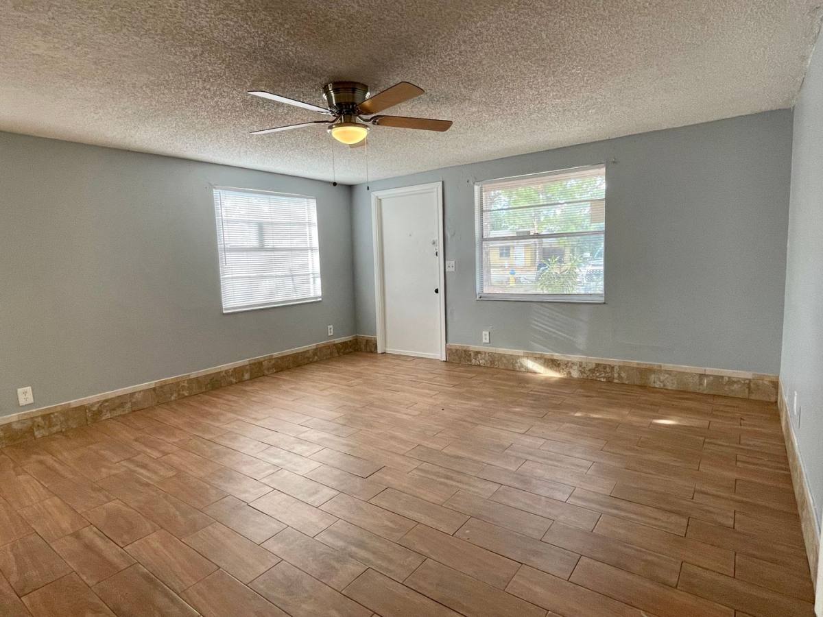 Apartment for rent at 512 60th Ave Terrace W, Bradenton, FL 34207